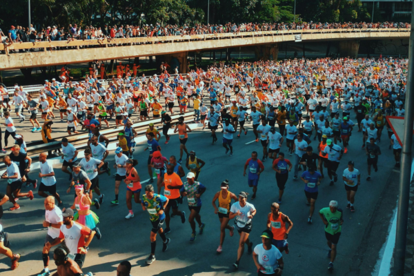 Como as corridas e festivais impactam a cultura urbana
